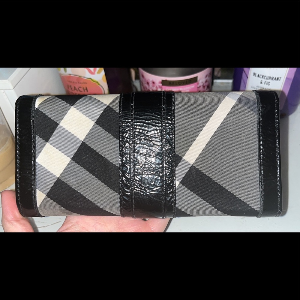 AUTHENTIC BURBERRY WALLET